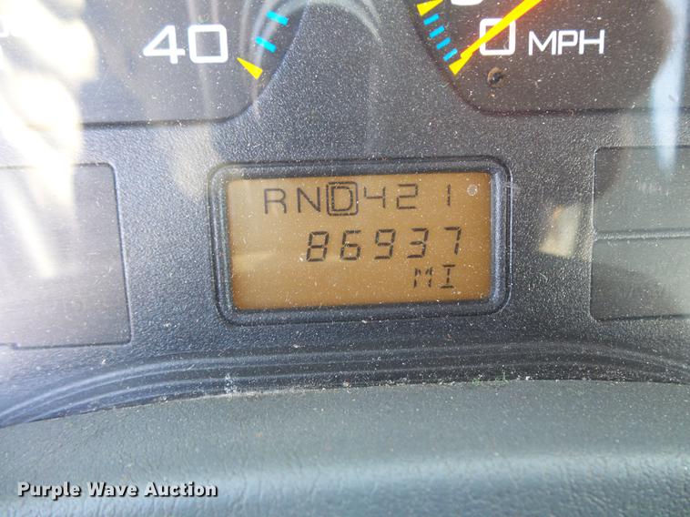 image for item DB8007 2007 International 4200 flatbed truck