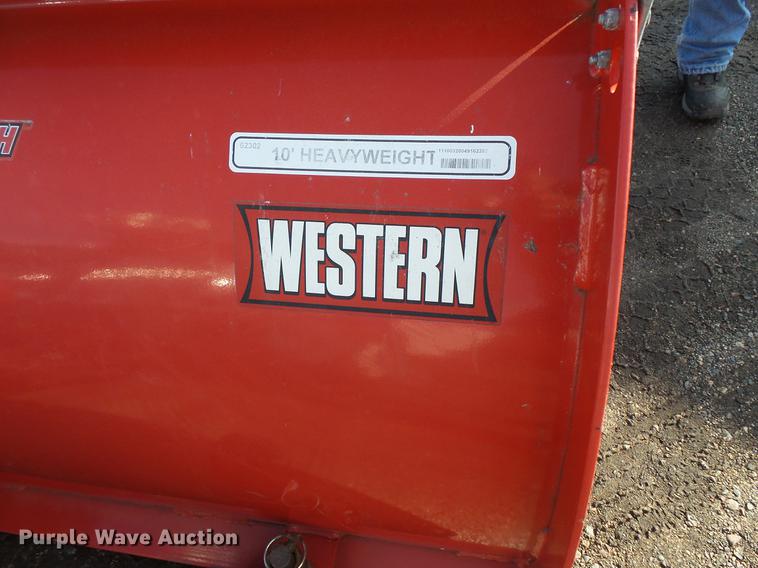 image for item DB8007 2007 International 4200 flatbed truck