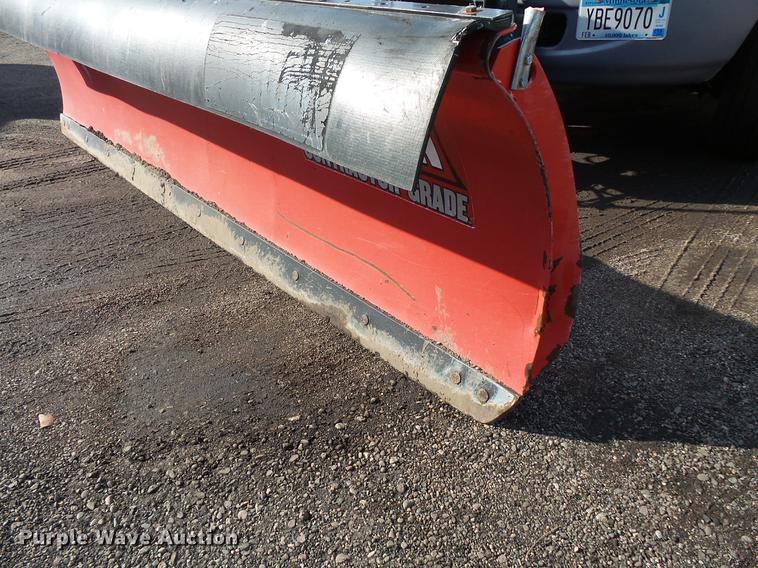 image for item DB8007 2007 International 4200 flatbed truck