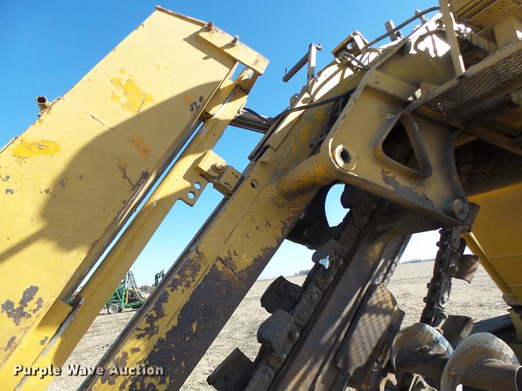 image for item DB9924 Hoes 684 trencher