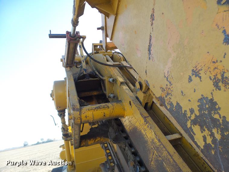 image for item DB9924 Hoes 684 trencher