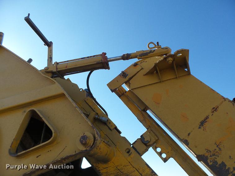 image for item DB9924 Hoes 684 trencher