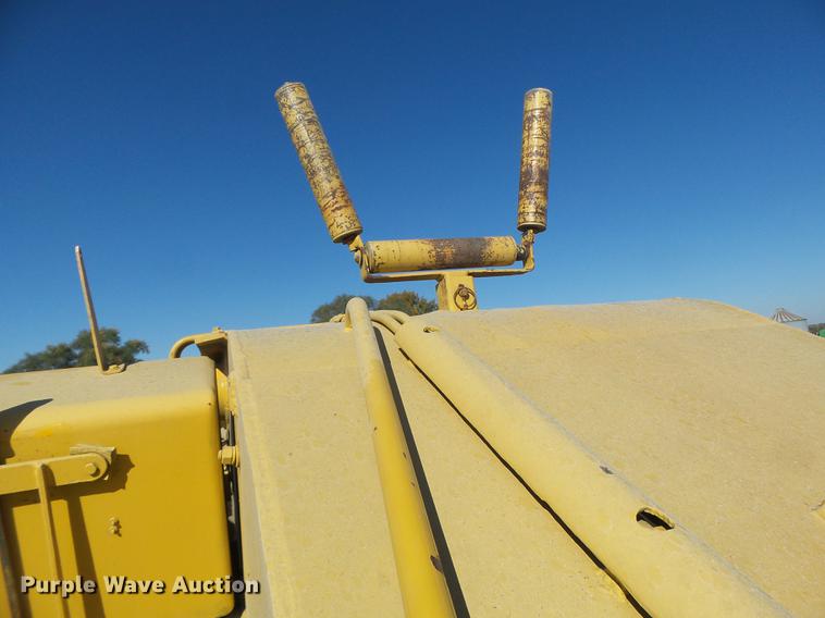 image for item DB9924 Hoes 684 trencher