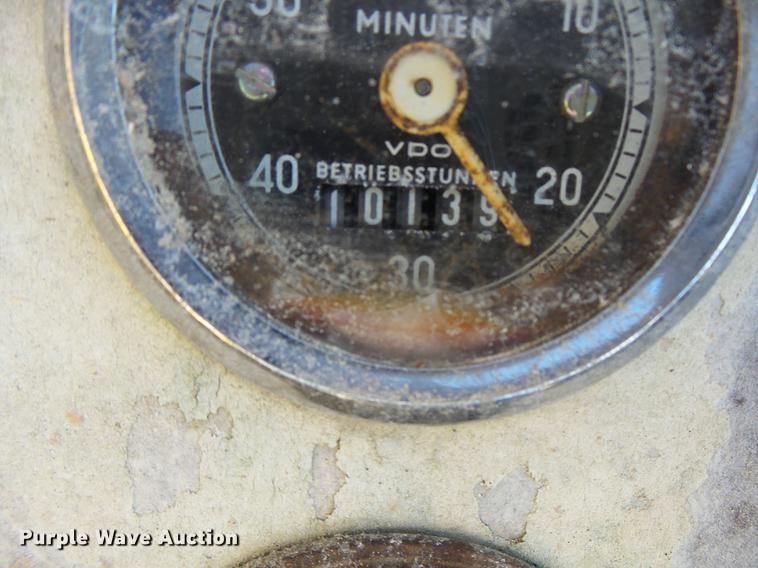 image for item DB9924 Hoes 684 trencher