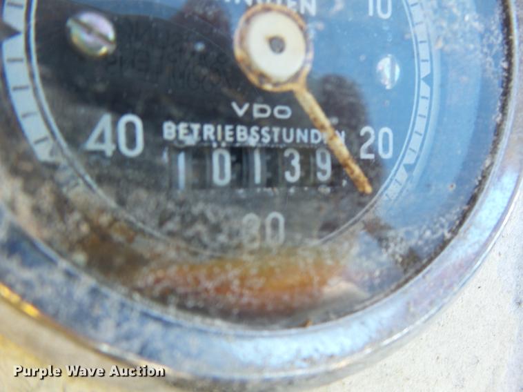 image for item DB9924 Hoes 684 trencher