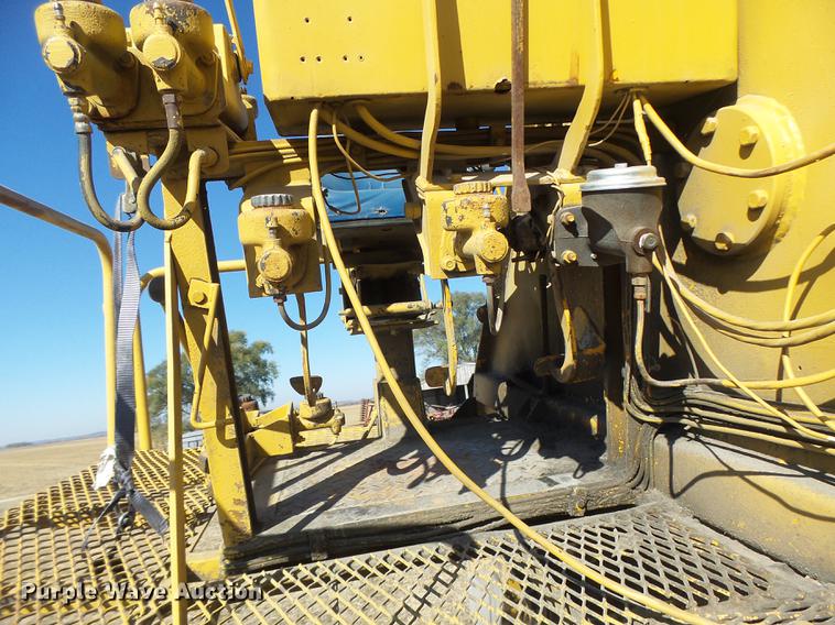 image for item DB9924 Hoes 684 trencher