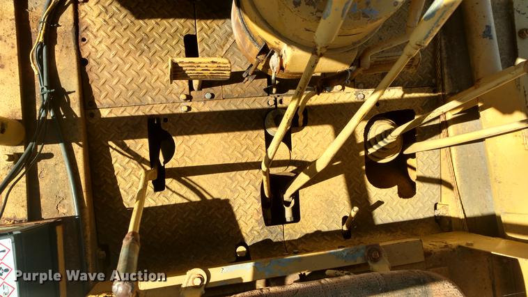 image for item DC0751 Caterpillar D6 dozer