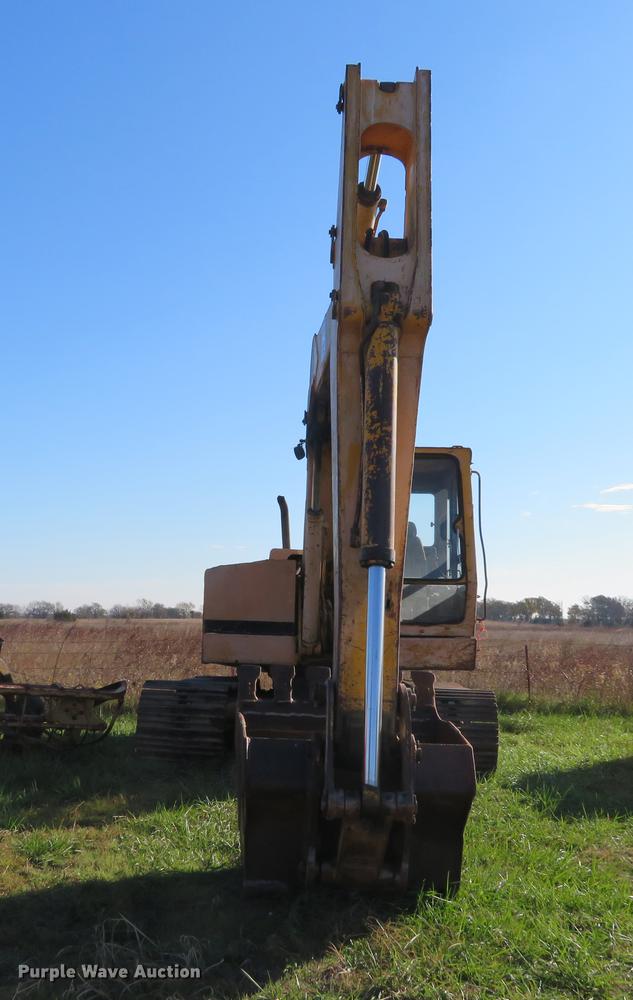 image for item DC0755 John Deere 690C excavator