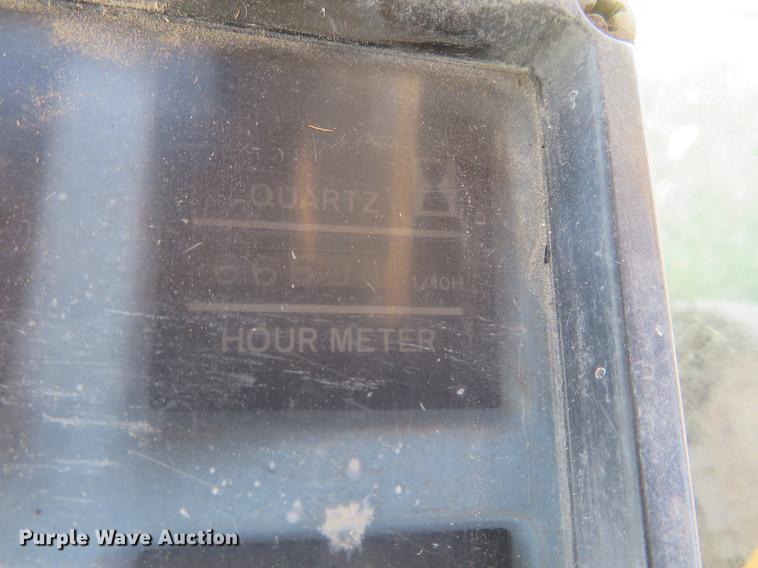 image for item DC0755 John Deere 690C excavator