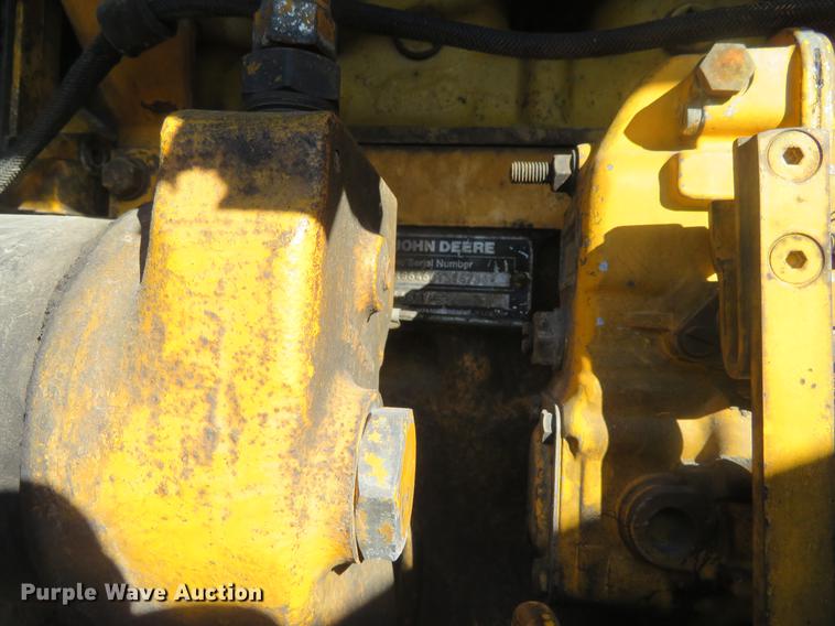 image for item DC0755 John Deere 690C excavator