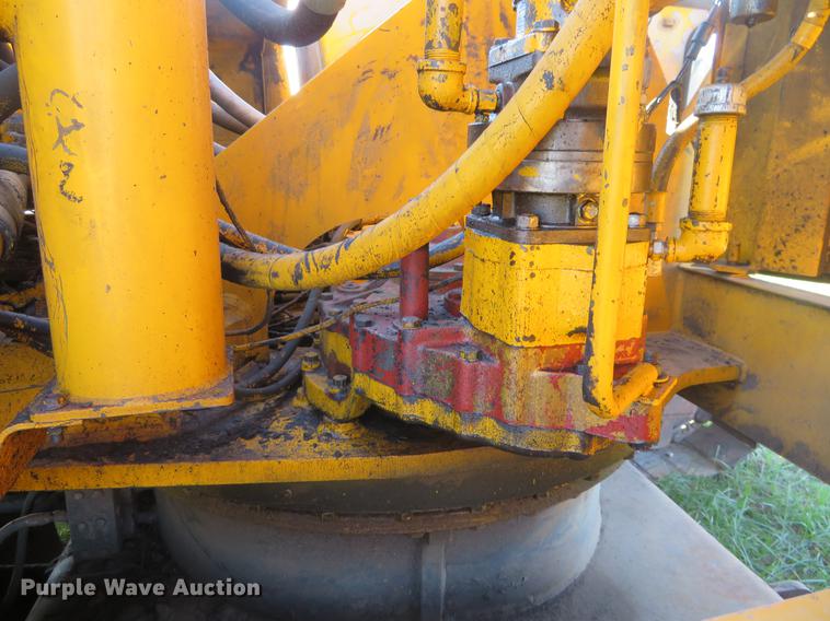 image for item DC0755 John Deere 690C excavator