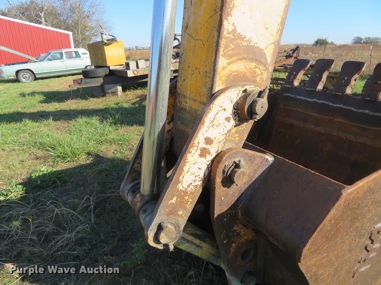 image for item DC0755 John Deere 690C excavator