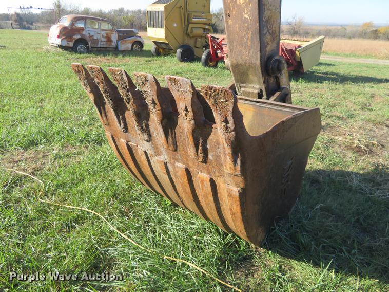 image for item DC0755 John Deere 690C excavator