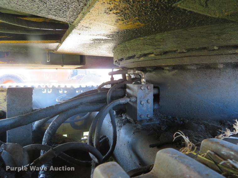 image for item DC0755 John Deere 690C excavator