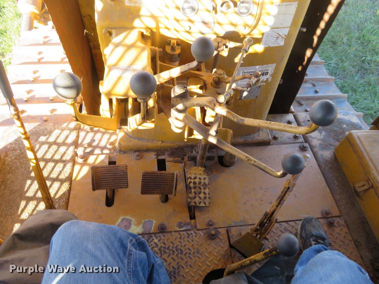 image for item DC0763 Allis Chalmers HD-21 dozer