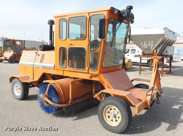 image for item DC1870 2003 Broce RJ350 broom