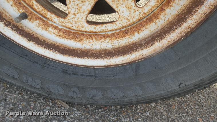 image for item DC1870 2003 Broce RJ350 broom