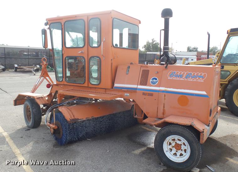 image for item DC1872 2003 Broce RJ350 broom