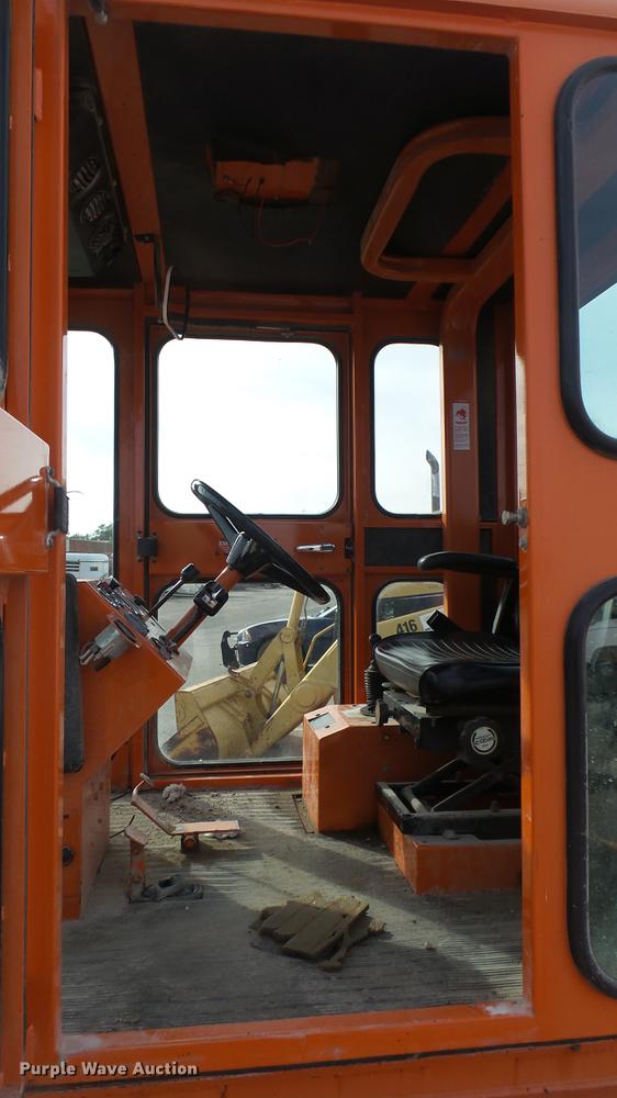 image for item DC1872 2003 Broce RJ350 broom