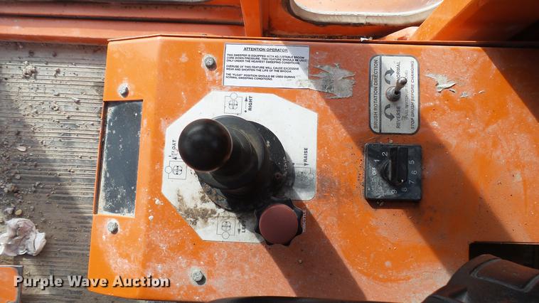 image for item DC1872 2003 Broce RJ350 broom