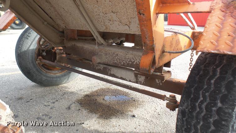 image for item DC1872 2003 Broce RJ350 broom