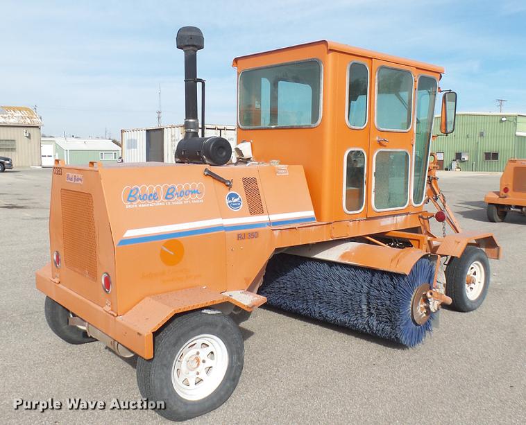 image for item DC1873 2003 Broce RJ350 broom