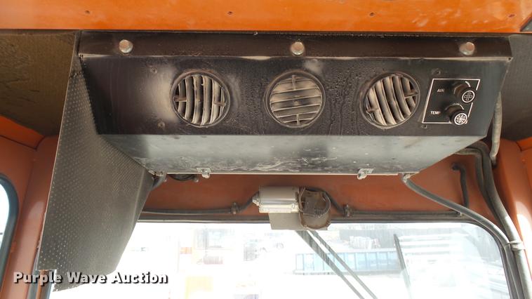 image for item DC1873 2003 Broce RJ350 broom