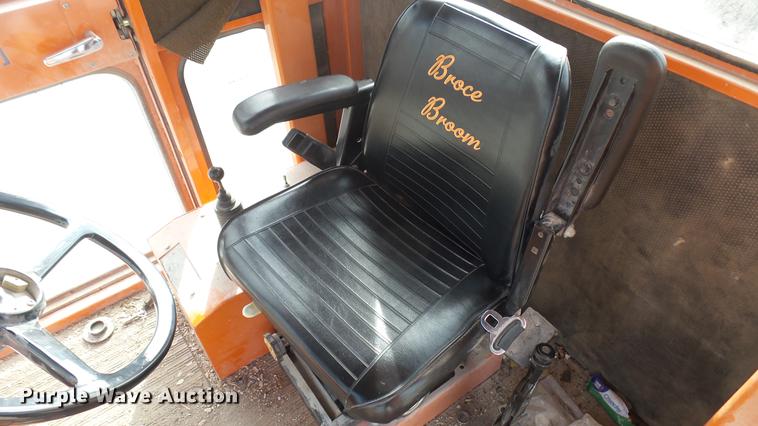 image for item DC1873 2003 Broce RJ350 broom