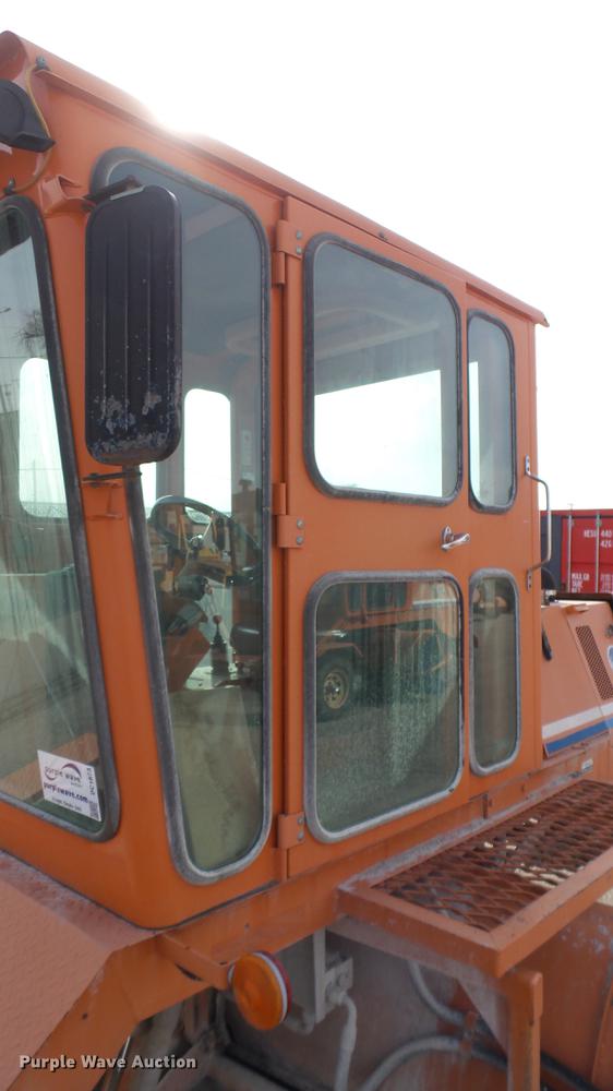 image for item DC1873 2003 Broce RJ350 broom