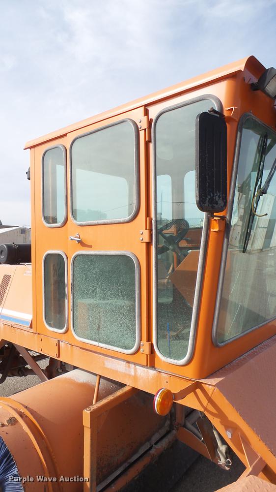 image for item DC1873 2003 Broce RJ350 broom