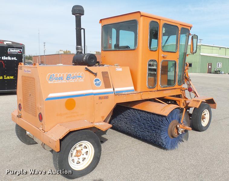 image for item DC1874 2003 Broce RJ350 broom