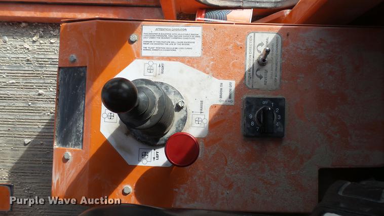 image for item DC1874 2003 Broce RJ350 broom