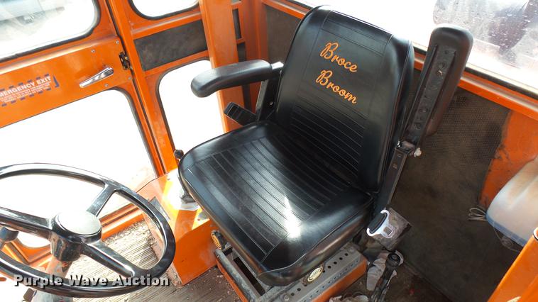 image for item DC1874 2003 Broce RJ350 broom