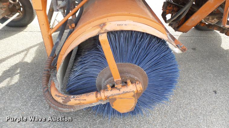 image for item DC1874 2003 Broce RJ350 broom