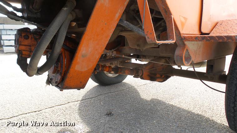 image for item DC1874 2003 Broce RJ350 broom