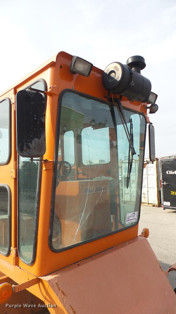 image for item DC1874 2003 Broce RJ350 broom