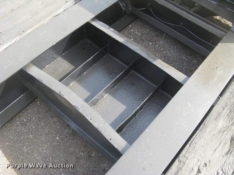 image for item DC2455 2000 Eager Beaver 50GSL RGN lowboy equipment trailer