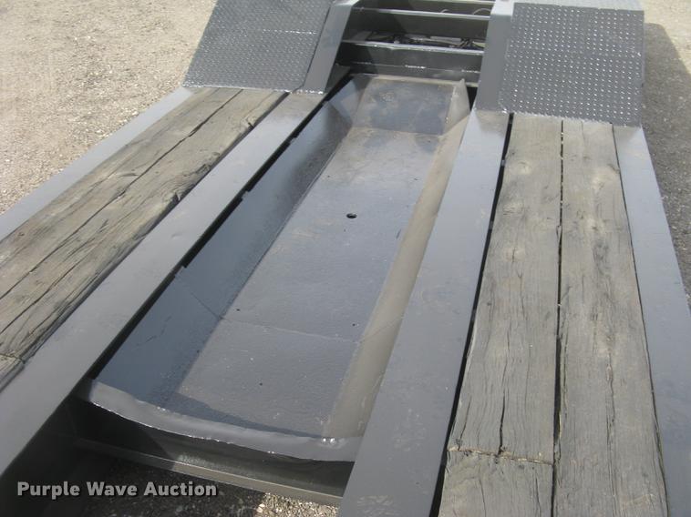image for item DC2455 2000 Eager Beaver 50GSL RGN lowboy equipment trailer