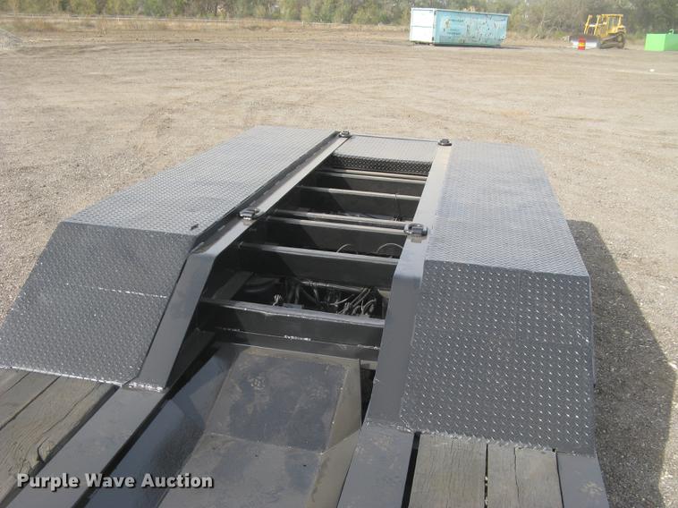image for item DC2455 2000 Eager Beaver 50GSL RGN lowboy equipment trailer