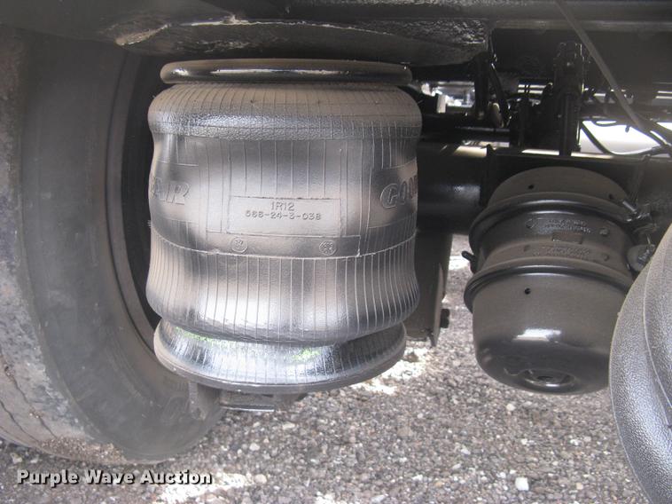 image for item DC2455 2000 Eager Beaver 50GSL RGN lowboy equipment trailer