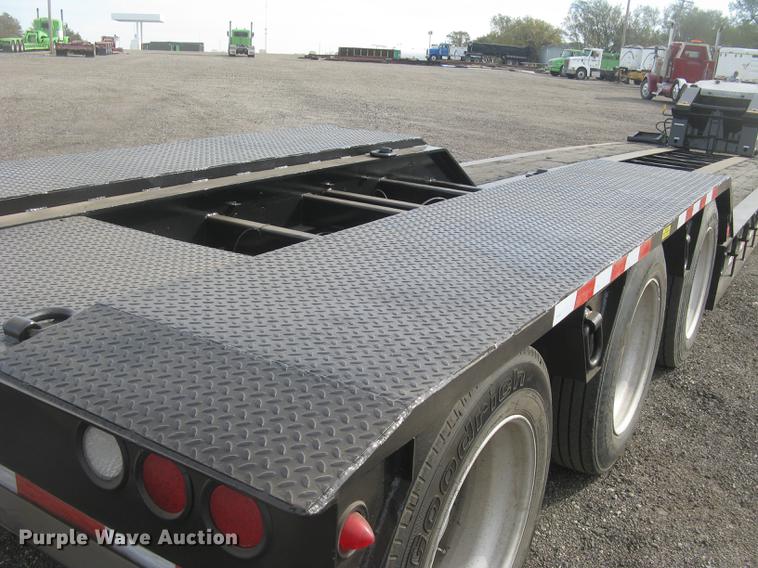 image for item DC2455 2000 Eager Beaver 50GSL RGN lowboy equipment trailer