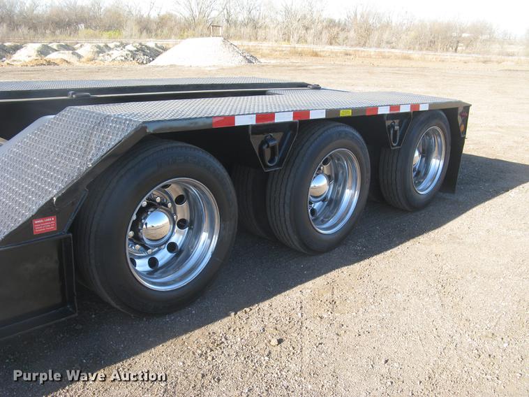 image for item DC2455 2000 Eager Beaver 50GSL RGN lowboy equipment trailer