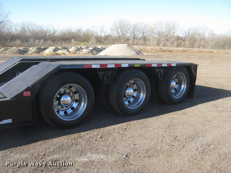 image for item DC2455 2000 Eager Beaver 50GSL RGN lowboy equipment trailer