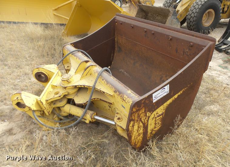image for item DC3757 Caterpillar bucket
