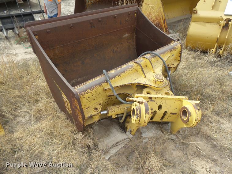 image for item DC3757 Caterpillar bucket