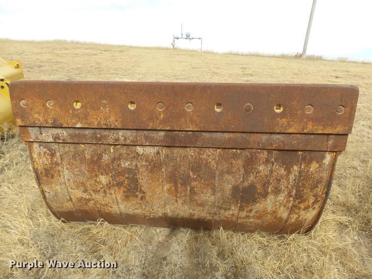 image for item DC3757 Caterpillar bucket