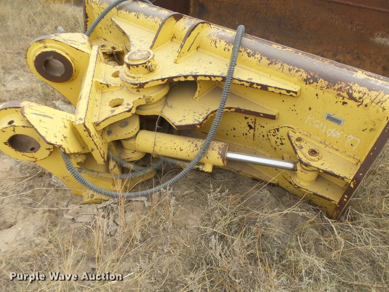 image for item DC3757 Caterpillar bucket