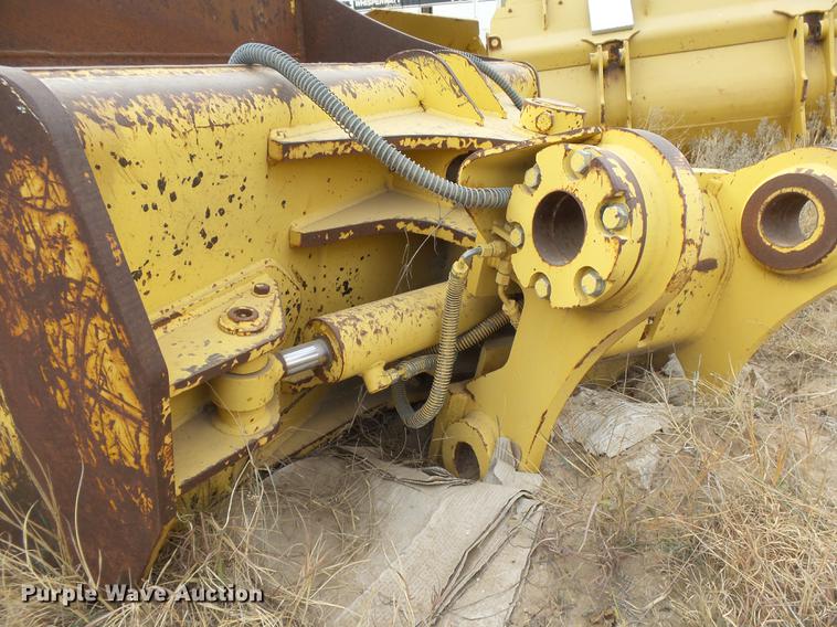 image for item DC3757 Caterpillar bucket
