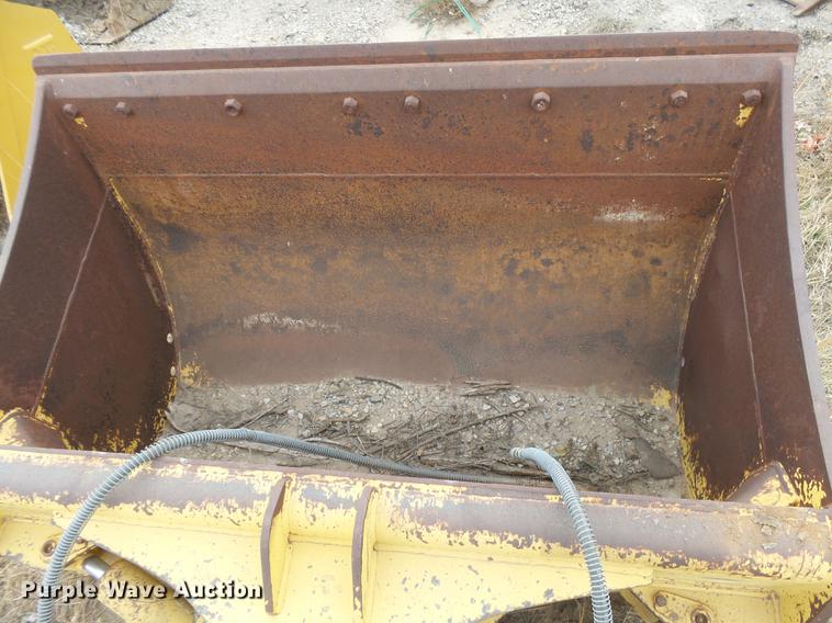 image for item DC3757 Caterpillar bucket