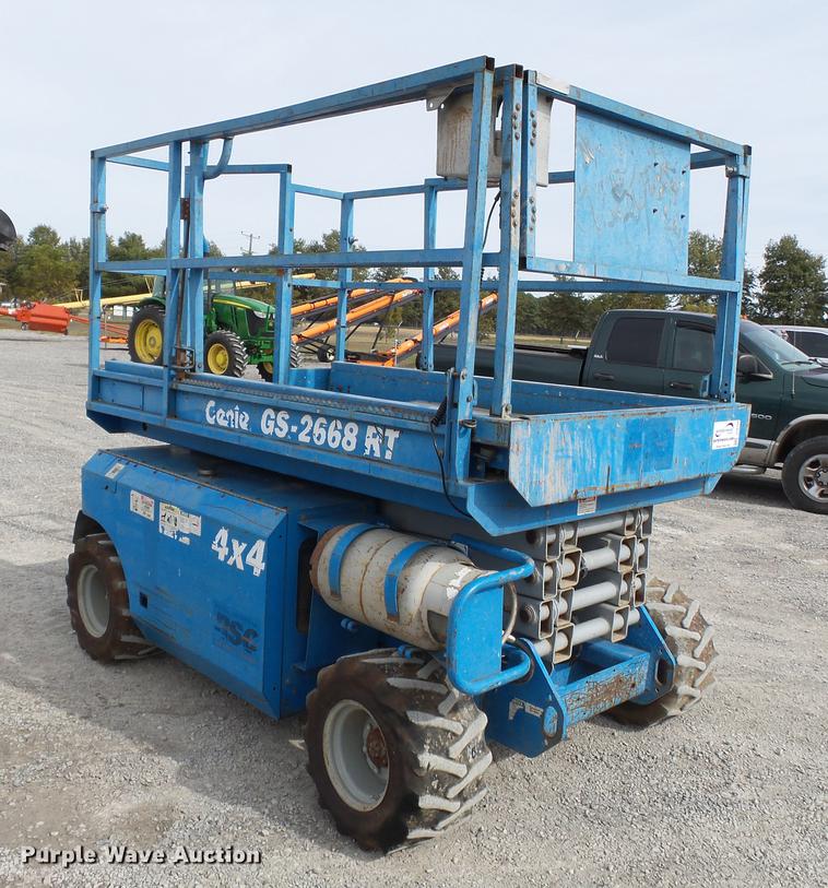 image for item DC6788 2000 Genie GS2668RT scissor lift